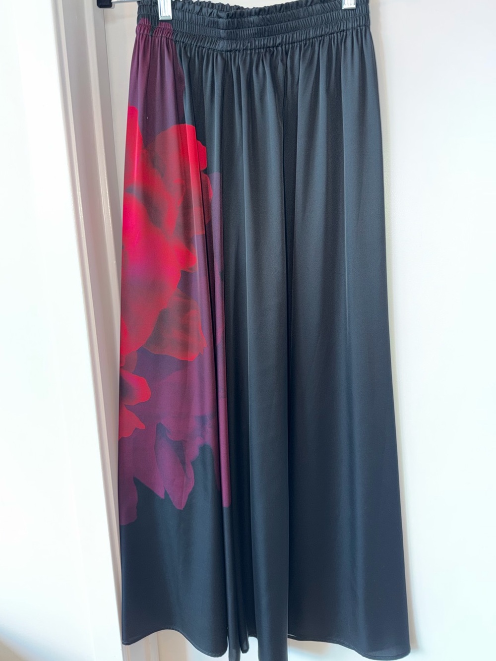STILLWATER | Black Wide Leg Pants with Red Floral Panel - Soldout - Picture 2 of 4